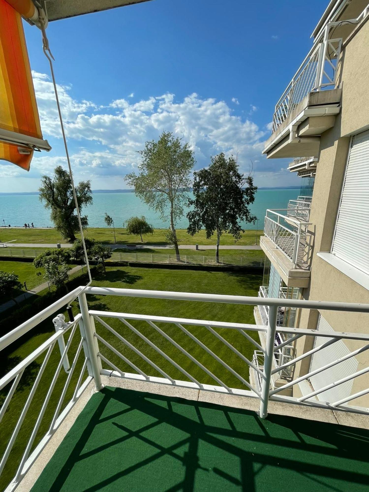 Blanca Apartman Шіофок Екстер'єр фото