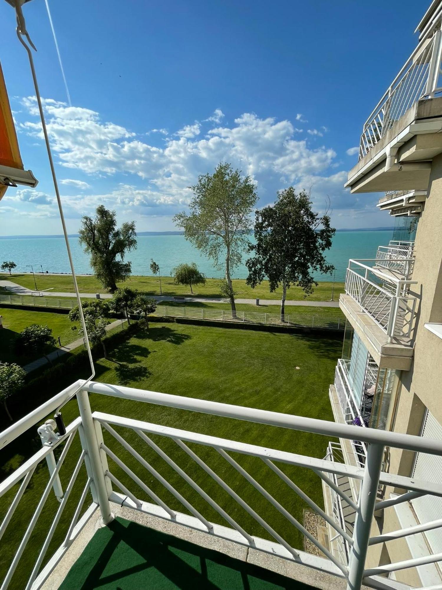 Blanca Apartman Шіофок Екстер'єр фото